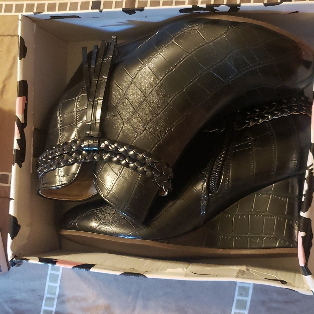 Womans ankle boots